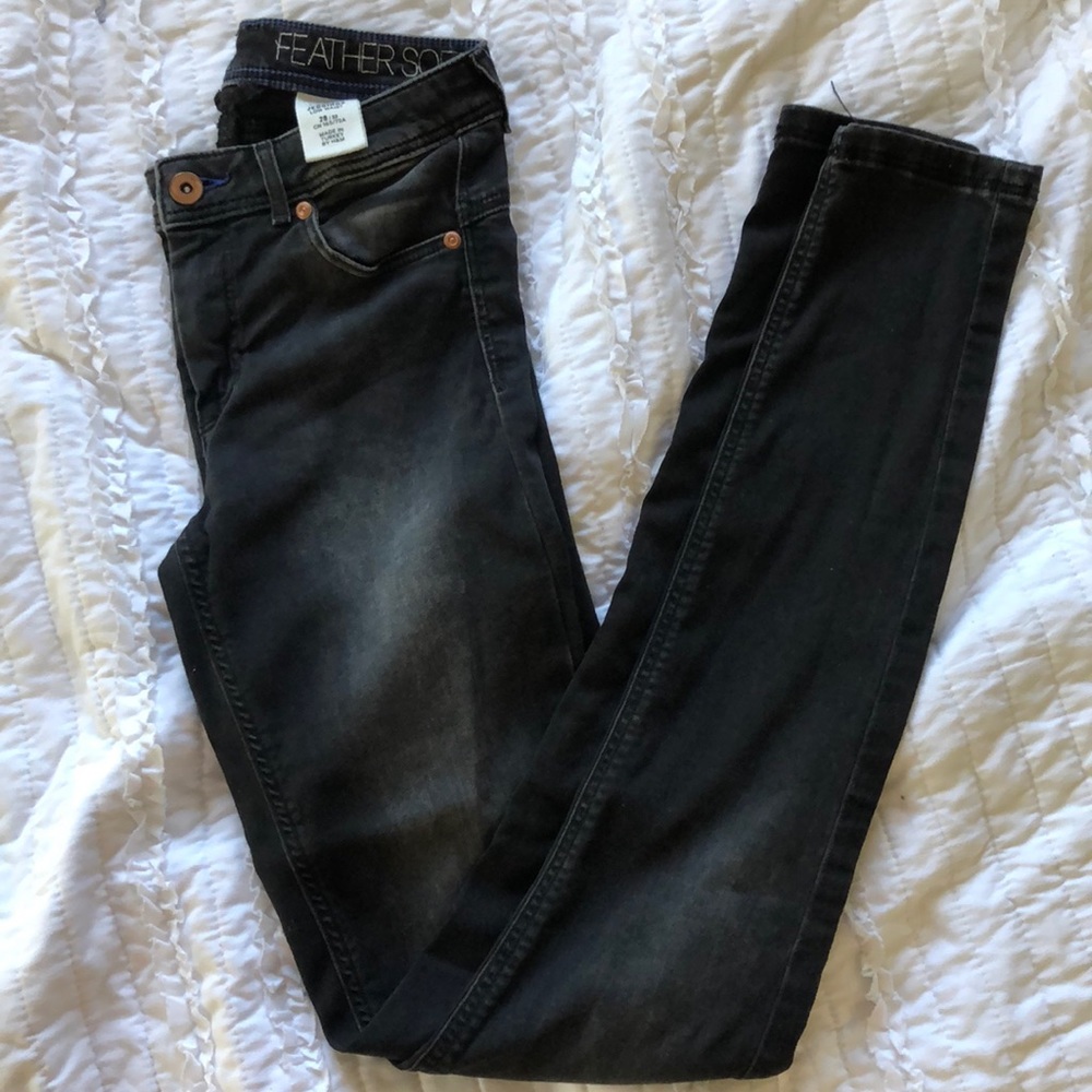 Black skinny jeans